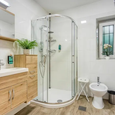 Roma Apartman *